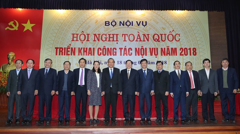 Có nên tiếp tục thi nâng ngạch công chức, viên chức? - ảnh 2